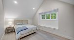 2558 William Street