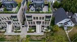 102 157 W King Edward