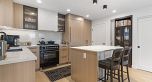 102 157 W King Edward