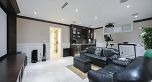 1091 E 55th Avenue
