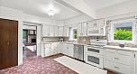 5584 Maple Street