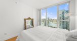2002 1408 Strathmore Mews