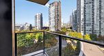 906 455 Beach Crescent