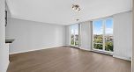 906 455 Beach Crescent