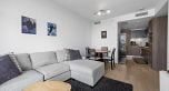 603 4638 Gladstone Street