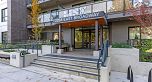 208 2268 E Broadway