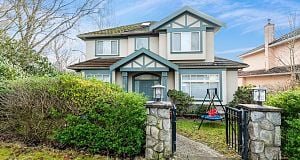 2402 W 19TH AVENUE Arbutus