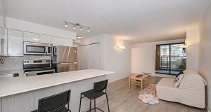 211 488 HELMCKEN STREET Yaletown