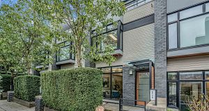 6116 Oak Street Oakridge VW