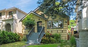 3137 W 28th Avenue MacKenzie Heights