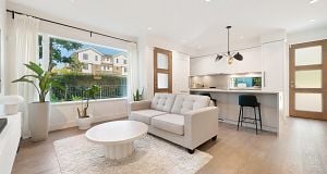 6812 Oak Street South Cambie