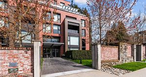 206 1561 W 57th Avenue South Granville