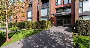 201 1561 W 57th Avenue South Granville