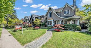 3176 W 35th Avenue MacKenzie Heights