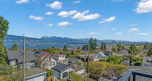 4541 W 5th Avenue Point Grey