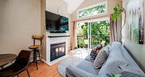 303 633 W 16th Avenue Fairview VW