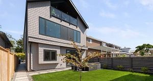 2 2750 W 19th Avenue Arbutus