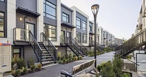 213 1008 W 47th Avenue South Granville