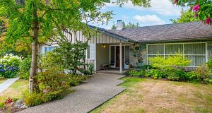 6297 Mackenzie Street Kerrisdale
