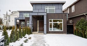 2833 Oliver Crescent Arbutus