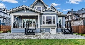 3852 W 50th Avenue Southlands