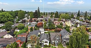 2865 W 33rd Avenue MacKenzie Heights