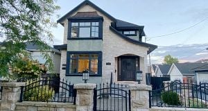 2721 W 21 Avenue Arbutus