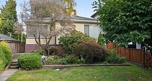 7526 Selkirk Street South Granville