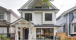 2 250 E 39th Avenue Main