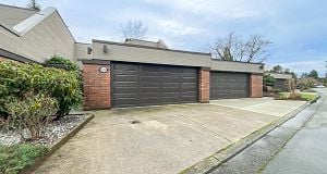 326 Greensboro Place South Cambie