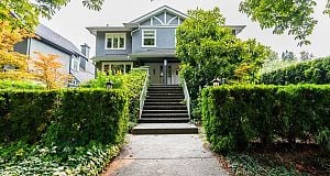 1796 W 14th Avenue Fairview VW