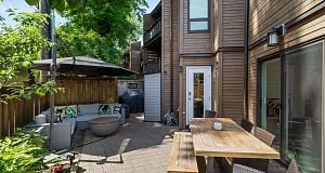 204 2410 Cornwall Avenue Kitsilano