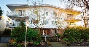 203 1696 W 10th Avenue Fairview VW