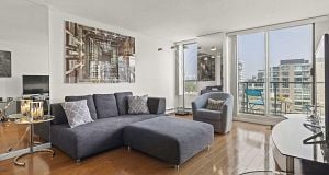 904 2288 Pine Street Fairview VW