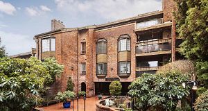 318 2320 W 40th Avenue Kerrisdale