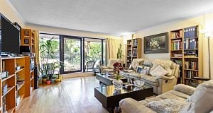 10 1425 Lamey's Mill Road False Creek