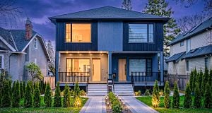 2837 W 31st Avenue MacKenzie Heights