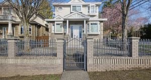 2709 W 37th Avenue MacKenzie Heights