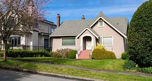 2715 W 31st Avenue MacKenzie Heights