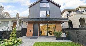 1 3466 W 22nd Avenue Dunbar