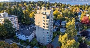 10 2575 Tolmie Street Point Grey