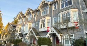 922 W 15th Avenue Fairview VW