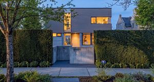 2723 W 30th Avenue MacKenzie Heights