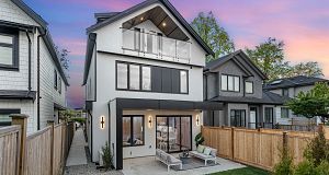 2 165 E 45th Avenue Main