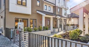 1008 W 52nd Avenue South Granville