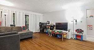 211 444 W 49th Avenue South Cambie