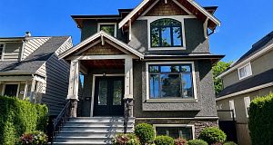 2989 W 32nd Avenue MacKenzie Heights