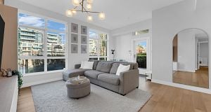 101 5007 Ash Street Cambie