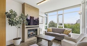 907 1333 W 11th Avenue Fairview VW