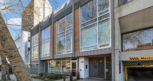 2 850 W 8th Avenue Fairview VW
